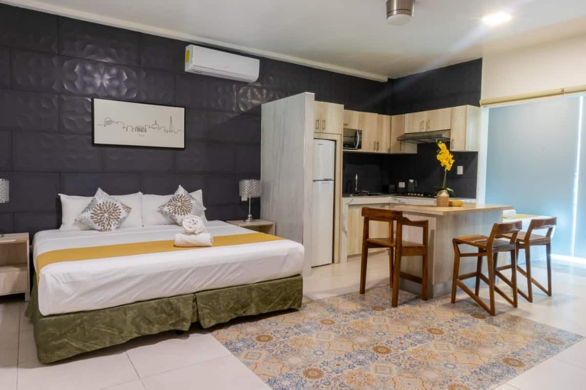 Presidential Room | Egyptian cotton sheets, premium bedding, down duvets