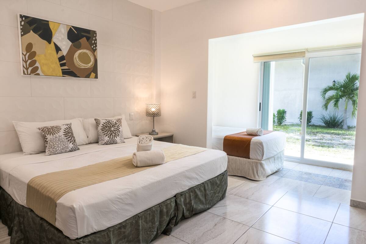 Habitación cuádruple junior, 1 habitación | Sábanas de algodón egipcio y ropa de cama de alta calidad