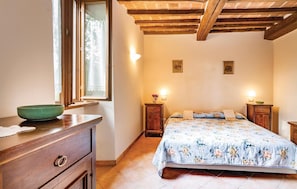 6 chambres, lit parapluie, Wi-Fi gratuit, draps fournis