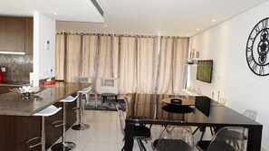 Apartment, 2 Bedrooms | In-room dining