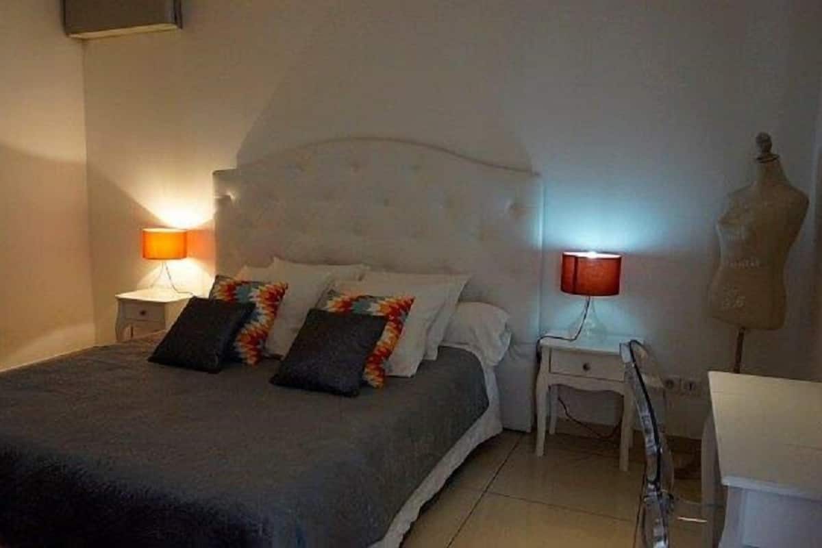 Apartment, 2 Bedrooms | In-room safe, free WiFi