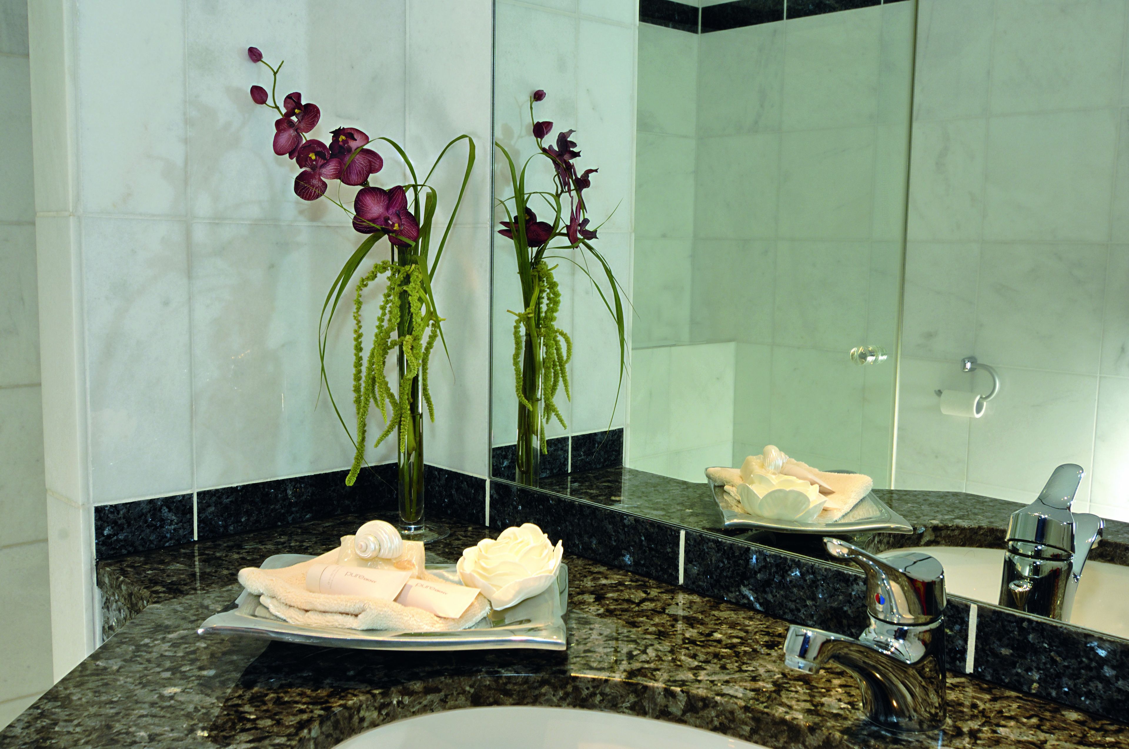 superior double room | bathroom | shower, free toiletries, hair dryer, towels