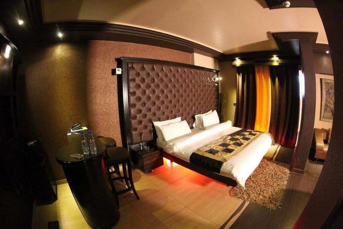 Junior suite with balcony and sea view