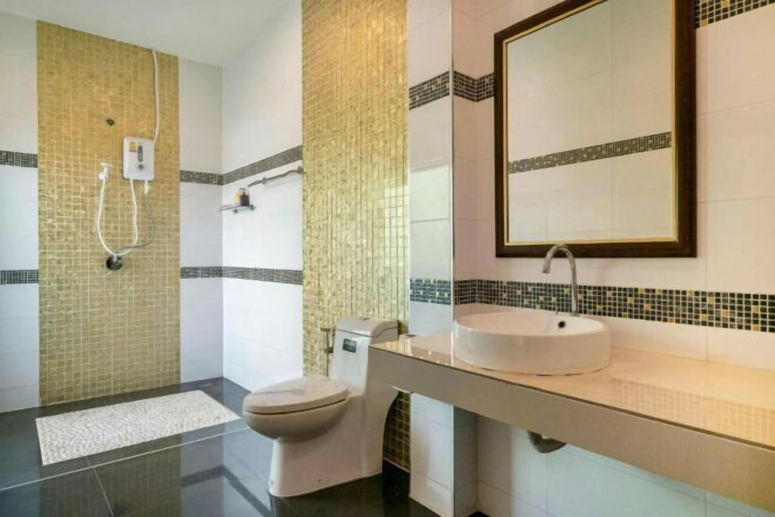 Shower, towels, soap, shampoo