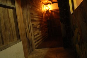 Hallway - Casa Alquimia Artes (Monteverde)