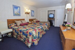 Standard Double Room, 2 Double Beds | Desk, iron/ironing board, free WiFi, bed sheets - Townhouse Motel (San Francisco)