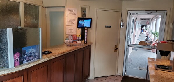 Reception - Townhouse Motel (San Francisco)