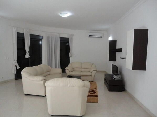 Apartment, 4 Bedrooms | Living area | TV - Résidence Ngor Katia (Dakar)