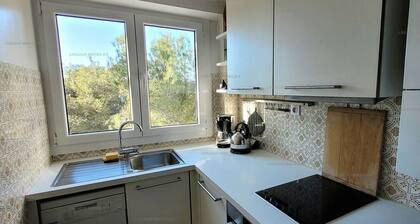 Apartment walking distance to beach and port terrace with sea view for 3