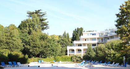 2-Zimmer Wohnung, 4 Schlafplätze, Terrasse, Pool, nahe am Strand, Parkplatz, 1. Stock