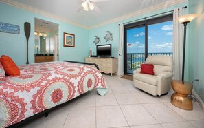 3 slaapkamers, een strijkplank/strijkijzer, gratis wifi, beddengoed