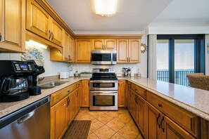 Fridge, microwave, oven, dishwasher - Phoenix East 3BR - Book Today! (Orange Beach)