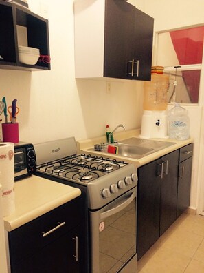 Fridge, microwave, oven, stovetop