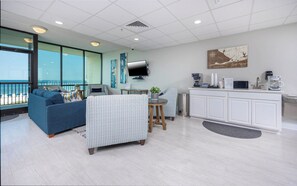 Interior - Phoenix Hotels on West Beach! GULF FRONT Balcony ~ Full Kitchen! (Gulf Shores)