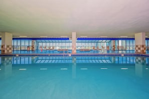 Una piscina techada