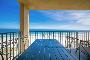 Outdoor dining - ~ 2BR @ Phoenix V Condo (Orange Beach)