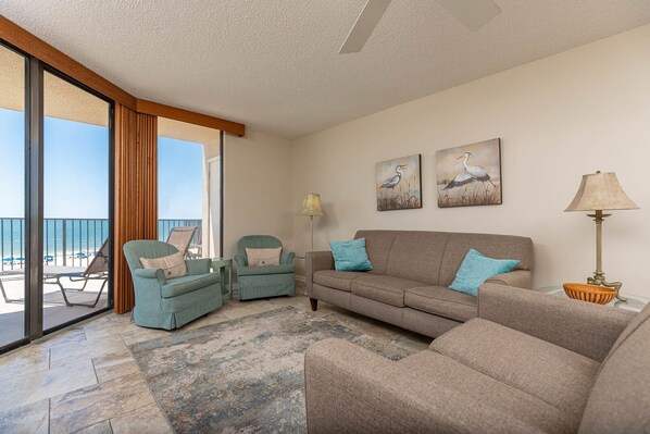 Una televisión de pantalla plana