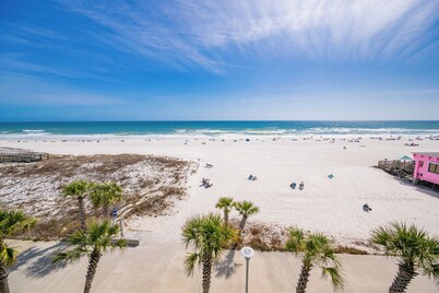 GULF SHORES HOTEL on the Beach!! Phoenix All Suites ! Full Kitchen