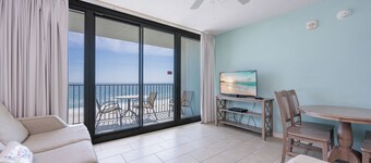 GULF SHORES HOTEL on the Beach!! Phoenix All Suites ! Full Kitchen
