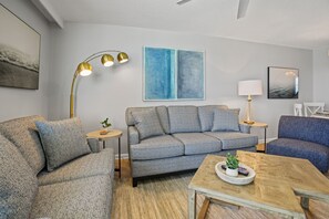 TV - Phoenix III ~ BEACH FRONT BALCONY! ~ 6th Floor 2 Bedroom (Orange Beach)