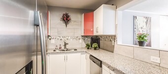 Newly renovated duplex for up to 8 people - adjoining unit #2