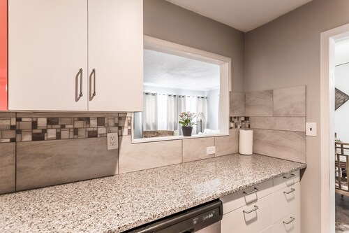 Newly renovated duplex for up to 8 people - adjoining unit #2