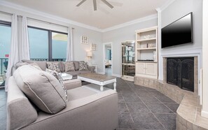 TV, fireplace