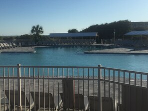 حمّام سباحة خارجي