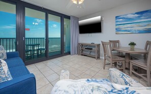 TV - SUNRISE VIEW on the BEACH! Full Kitchen - Bunks - FREE Wifi - Phoenix Hotels! (Gulf Shores)