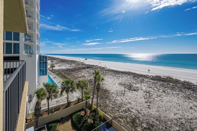 3rd FLOOR! FULL KITCHEN! Gulf Front Balcony! FREE Wifi!