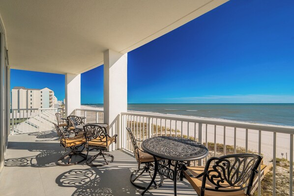 Outdoor dining - Premium!! XTRA BATH! 3 BR 3 BA! Island Tower *BEACH FRONT!* (Gulf Shores)