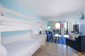 1 chambre, fer et planche à repasser, Wi-Fi gratuit, draps fournis