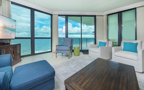 Phoenix IX 1202 - Spacious 2BR Gulf Front Unit