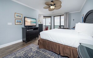 4 slaapkamers, een bureau, een strijkplank/strijkijzer, gratis wifi