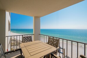 Outdoor dining - BEST time for the BEACH! 1BR @ Phoenix 3 (Orange Beach)