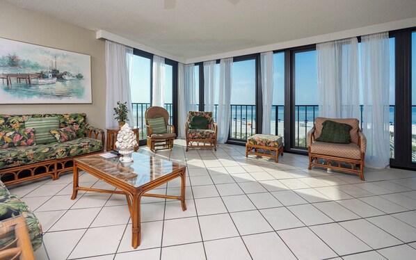 Flat-screen TV, fireplace - **WEEKLY SPECIALS!** Phoenix III - Low Floor - 2 Bedroom (Orange Beach)