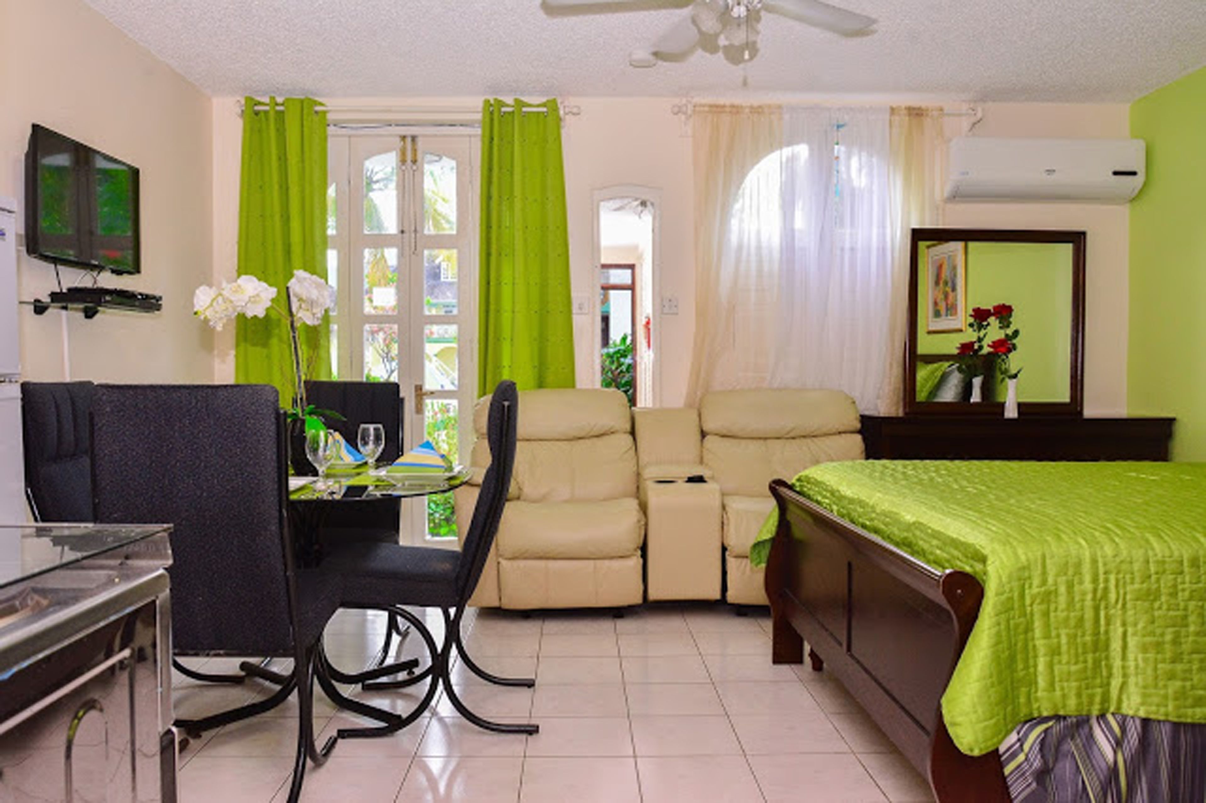 comfort studio, 1 queen bed, non smoking | premium bedding, in-room safe, desk, iron/ironing board