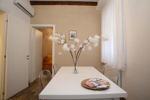 Dining - Doge's House Apartment......Venetian Dream !!! (Venice)