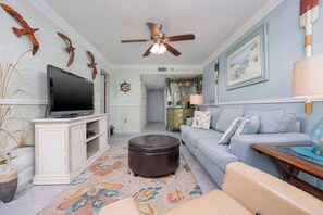 Flat-screen TV, stereo