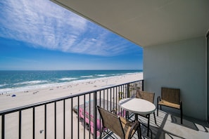 Property grounds - GULF FRONT Hotel Suite! It is just like a CONDO!!! Phoenix Hotels (Gulf Shores)