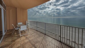 Outdoor dining - **WEEKLY SPECIALS!** Phoenix Gulf Shores - 6th Floor - 3 BR 3BA (Gulf Shores)