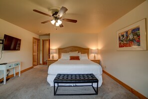 3 bedrooms, iron/ironing board, travel cot, free WiFi
