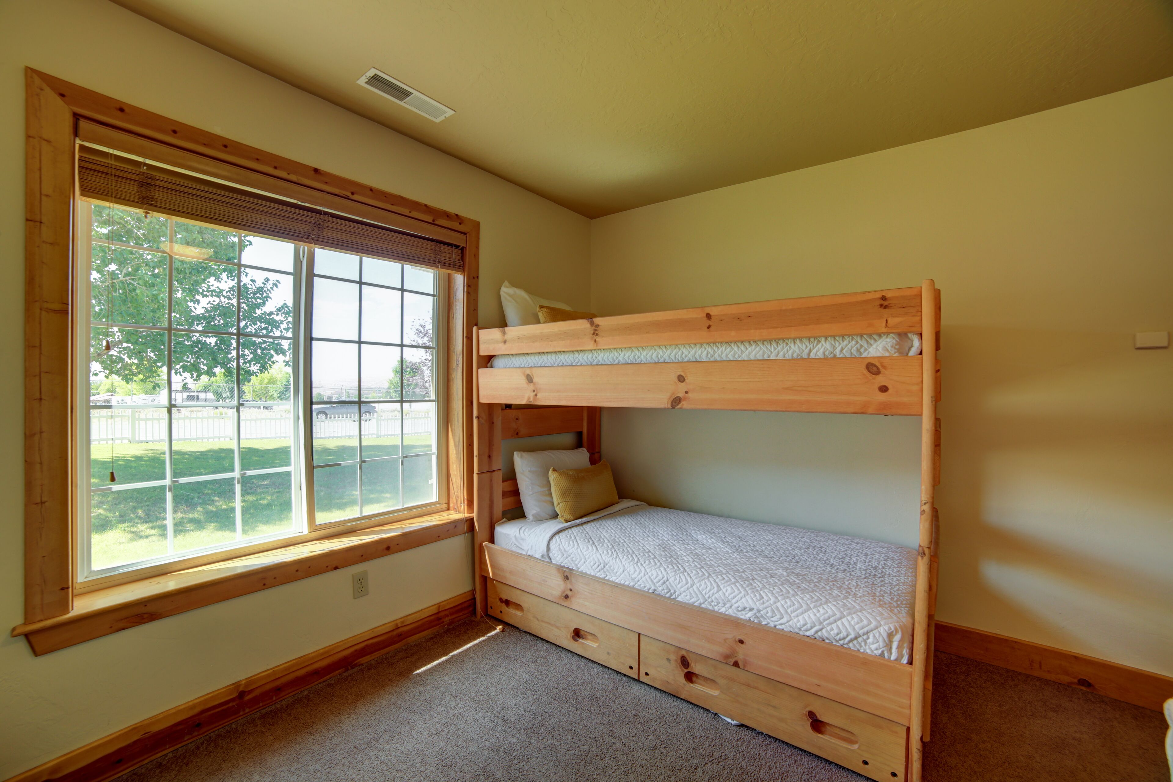 Bedroom with Queen bed, Bunk Bed, and Trundle