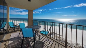 Outdoor dining - See why our guests chose this one!!! 3BR 2BA ~ Phoenix I (Orange Beach)