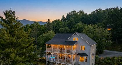 4BR Blowing Rock Home w/ Hot Tub, Game Room & Views