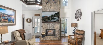 Family-Friendly Home near Top Attractions