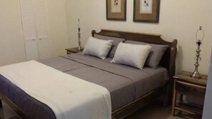 1 chambre, bureau, fer et planche à repasser, Wi-Fi gratuit