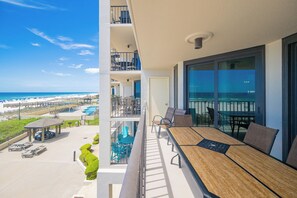 Outdoor dining - RELAX on the BEACH! **Gulf Front 2 Bedroom at Phoenix III (Orange Beach)
