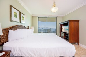 3 bedrooms, iron/ironing board, free WiFi, bed sheets - BRING the BOAT!! 3 BR 3 BA…Phoenix On The Bay!! (Orange Beach)