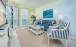 Télévision à écran plat, chaîne hi-fi